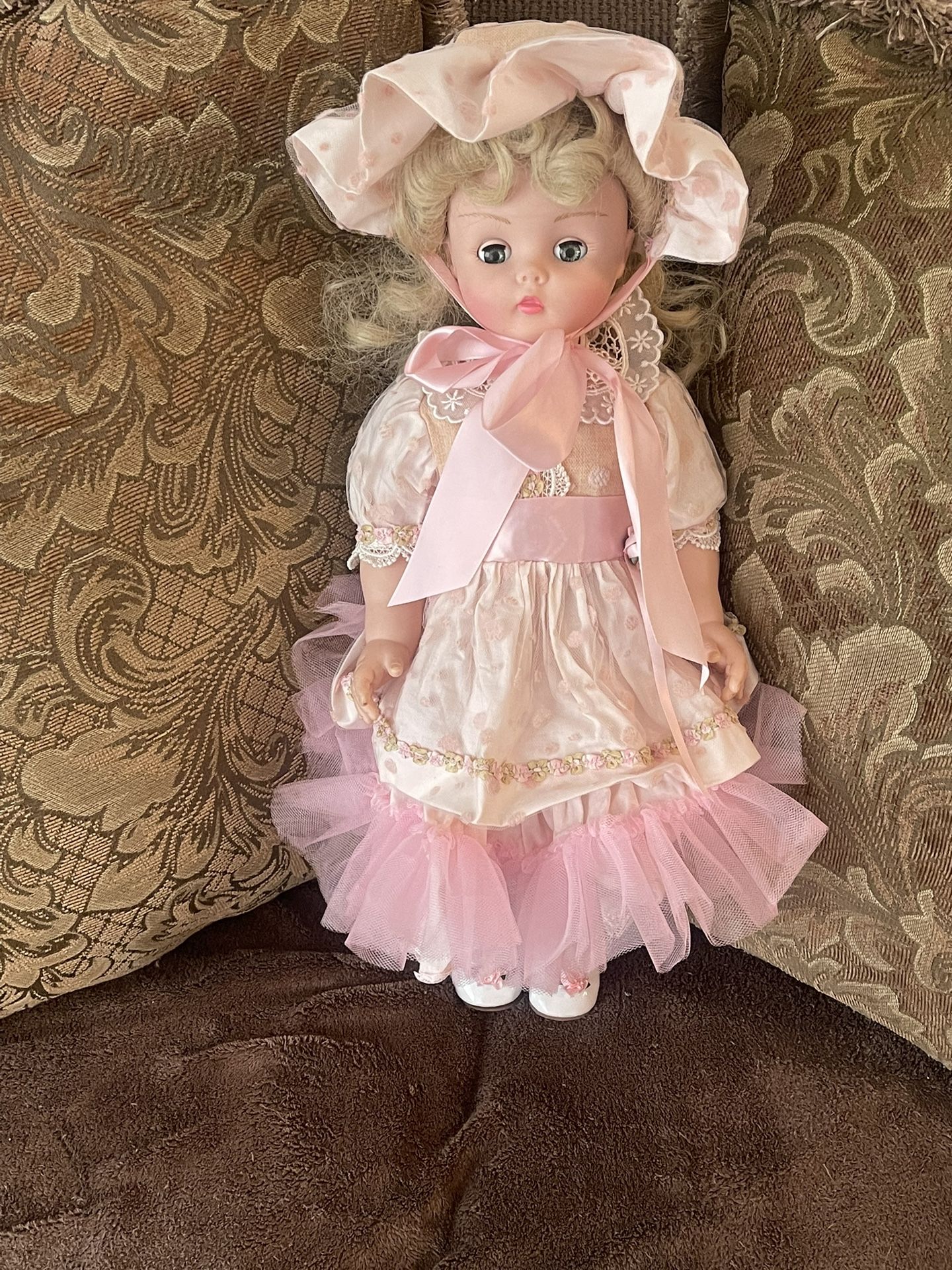 Rare Vintage 20” Madame Alexandra Doll made in USA