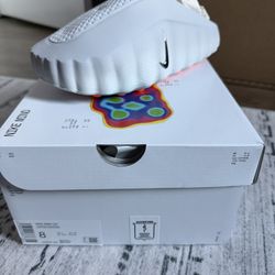 Nike Mind 001 smoke Grey Size 8