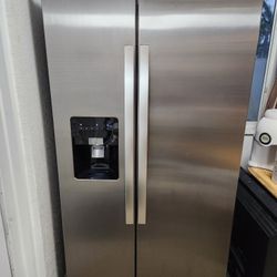 Refrigerator Whirlpool Silver Double Doors