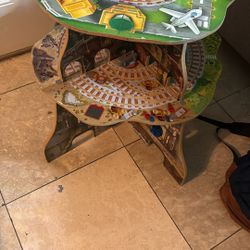 Tomas, the train table