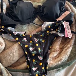 XS Bottoms And Size 34D Swim Top ! Bathing Suit From VS