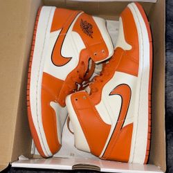 Women’s Jordan 1 Mid 10.5