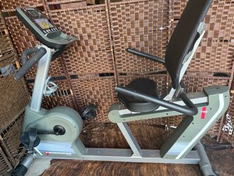 Recumbent bike adjustable work good