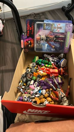 Fnaf figures lot