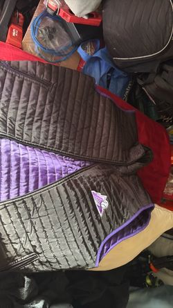 Rockies vest