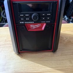 Milwaukee 18v Charger Speaker