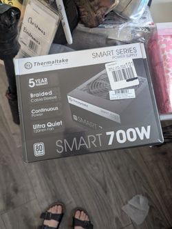 700W Thermaltake Powersupply