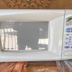Magic Chef Compact Microwave