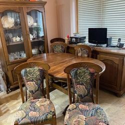 Buffet China Cabiney Table And Chairs