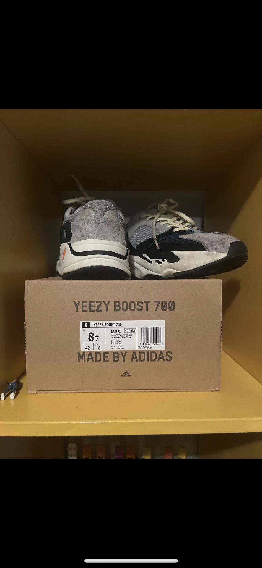 Yeezy Boost 700