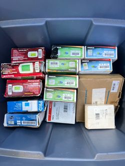 Lot of Thermostats – Honeywell, Venstar, and More