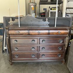 Dresser With Mirror And 2 Night Stands 