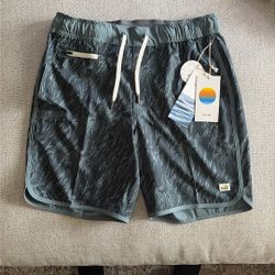 NEW Vuori Banks Shorts XS 7.5” In-Seam