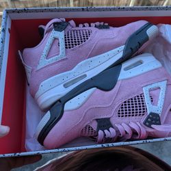 Pink Jordan 4s Size 9