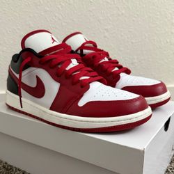 Jordan 1 Lows, Size 10.5