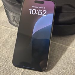 iPhone 15 pro 256gb natural titanium carrier unlocked