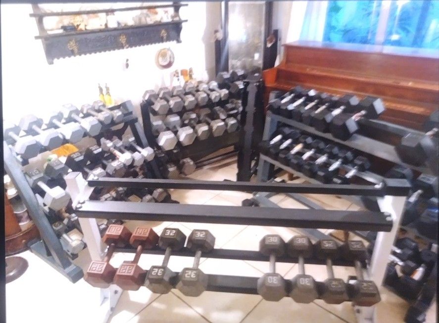 DUMBBELLS AVAILABLE : RUBBER & STEEL DUMBBELLS + ADJUSTABLE DUMBBELLS (PAIRS OF) : 10s 15s 20s 25s 30s 35s 40s 45s 50s 55s 60s 75s 80s 90s 95s 110
