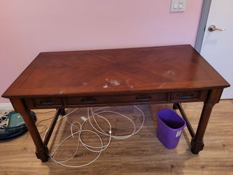 Free Desk — Slightly Haunted by Productivity Ghosts 👻