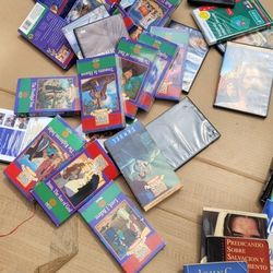 CHRISTINS VHS, DVD, BOOKS SPANISH/ ENGLISH 