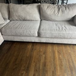 Comfortable Sofa Set – Great for Living Room