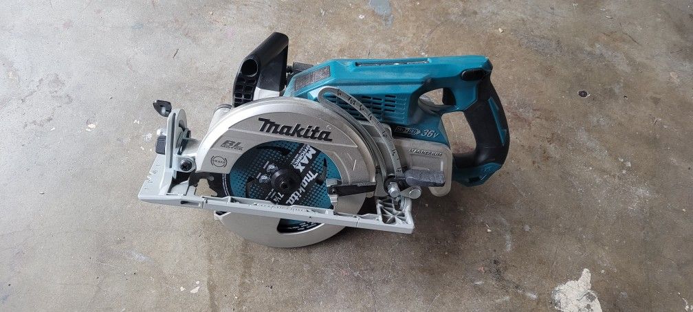 Makita Battery Saw