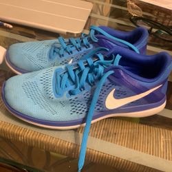 Nike Women Shoes 