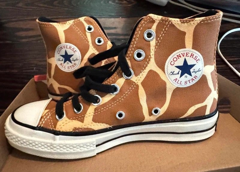 New Converse Giraffe Print High Top Sneakers w 5.5 / m 3.5