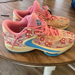 Nike freak 5 letter bros vanilla lightning size 11.5