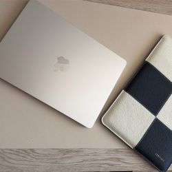 13-inch MacBook Air - Starlight: MBA 13STL/8C GPU/16GB/256GB-USA