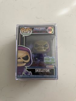 Funko Pop! Skeletor (Translucent) #2490 LE 5000 W/ Pop Protector Ultra