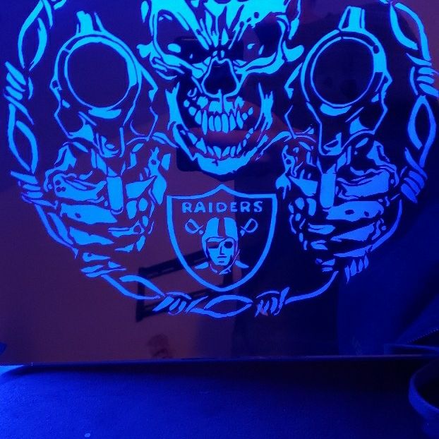 Raiders Skull N Pistols Etched Lighted Mirror