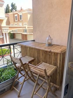 Bamboo TikiBar w/chairs