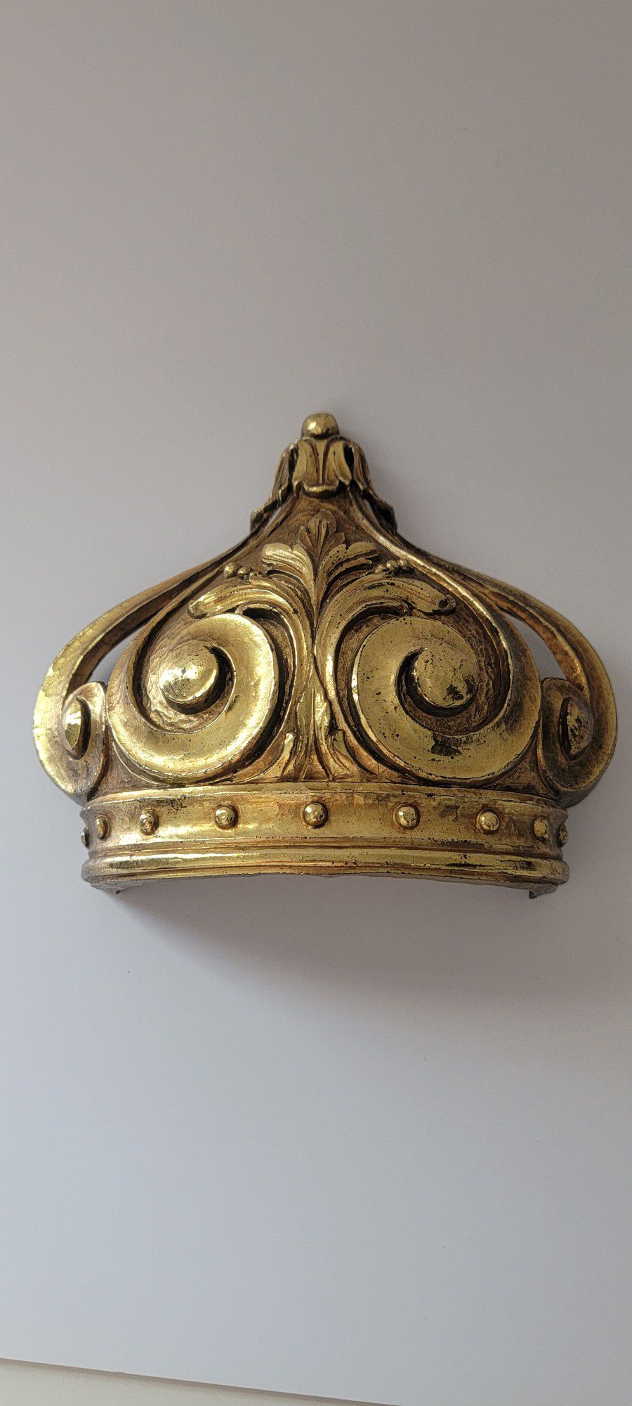 MCM Antique Wall Pediment Wall Toper Gold Crown Medieval Hard Plastic 