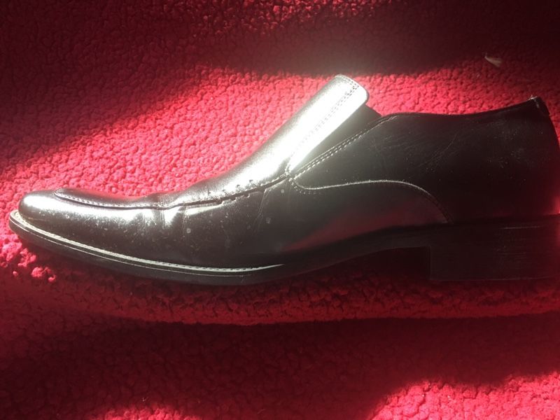 Men's size 11 Steve Madden black shoe