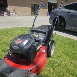 YARD MACHINE GAS LANW MOWER 