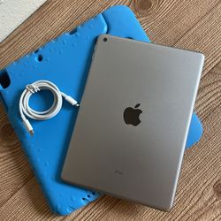 Apple iPad 5th Generation 32GB  with kids protective case & Charger (128gb $170) 