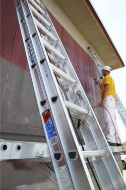 Aluminum ladder