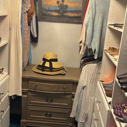 HUNDREDS Of Women’s Dresses All $1-$6 