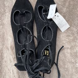NEW GAP Women’s Lace Up Black Leather Flats, Size 6 