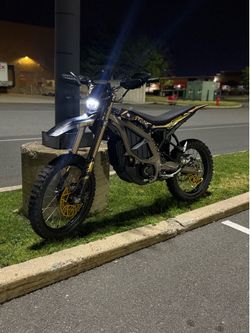 2025 Surron Ultra Bee