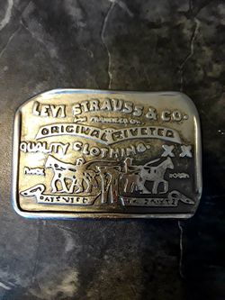 VINTAGE LEVI'S BELT BUCKLE