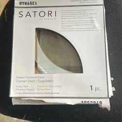 Glass corner shelf for shower