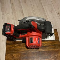 Milwaukee , Circular Saw  6  1/2  &  battery 