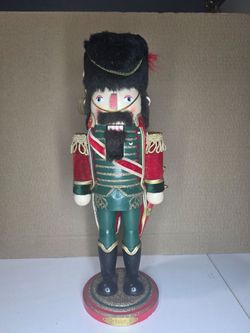Vintage 2003 Bombay company 15 in nutcracker pre-owned