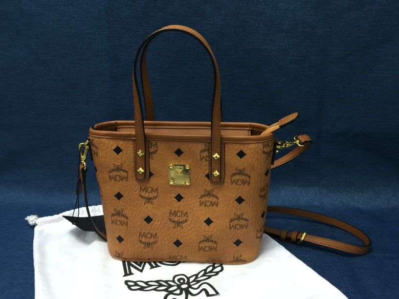 MCM Aren Top-Zip Shopper in Visetos Size Mini