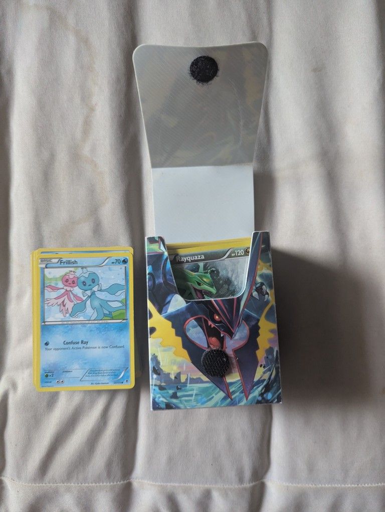 Lot of 230 Pokémon Cards + Mega Rayquaza Holder – Mixed Rarities and NO ENERGY