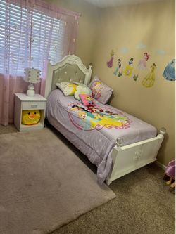 Twin bed