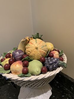 Decorative ceramic fruit bowl