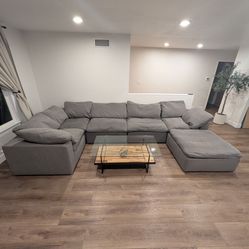 6 Piece Modular Cloud Sectional Free Delivery If Local $2,200