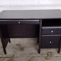 Desk Measurements In Pictures $65 Cash Only Pick Up Only In Bakersfield In The 93308 Area No Holds 